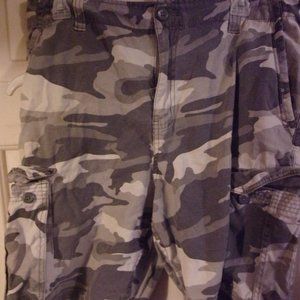Faded Glory size 34 camouflage shorts